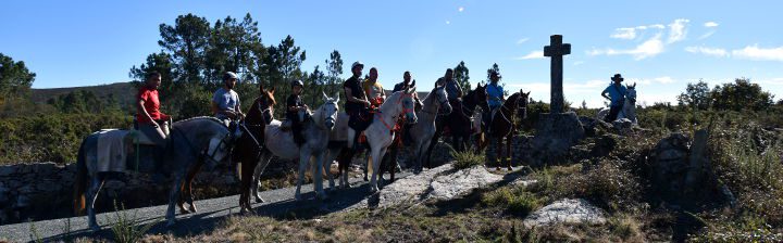 peregrinos-caballo-santiago-camino